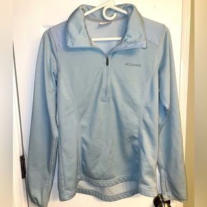 Small women’s baby blue 3/4 zip Columbia pull over